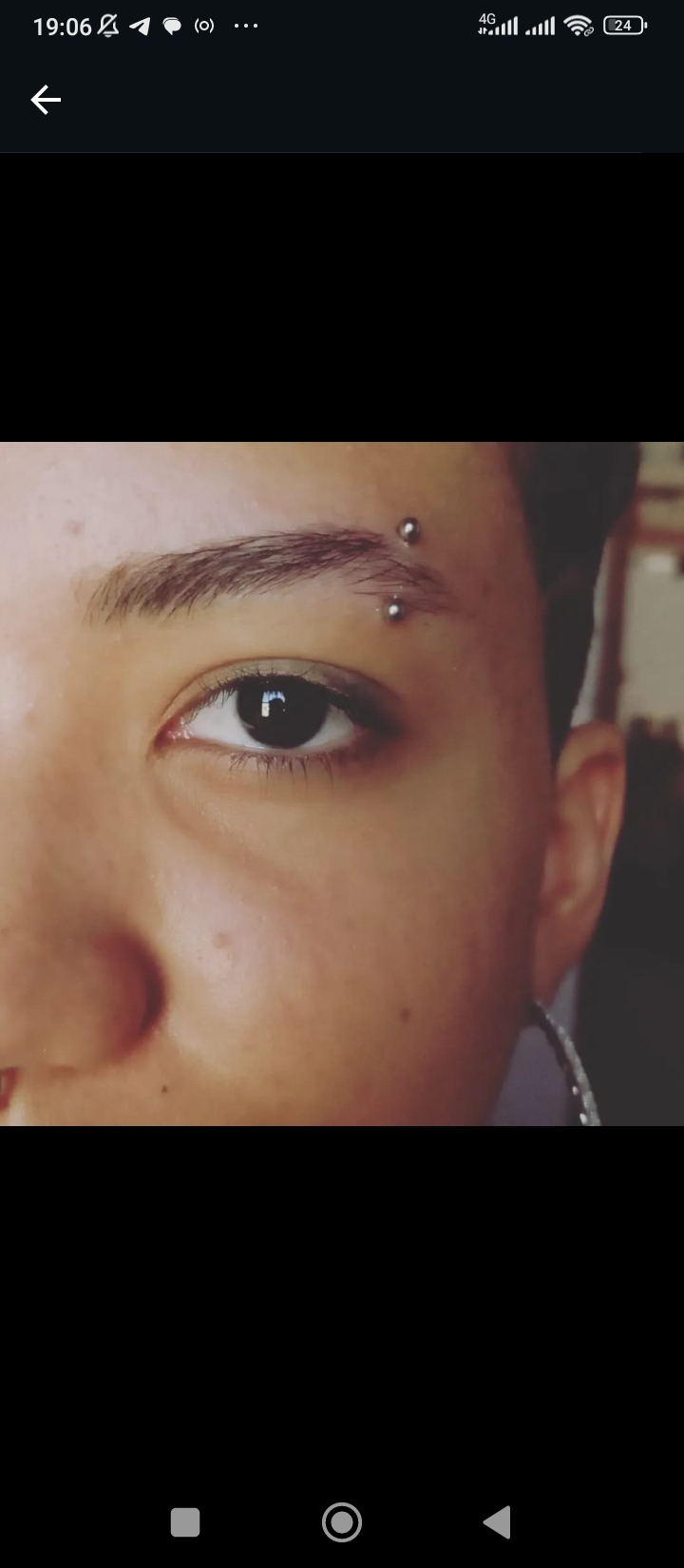 piercing de sobreceja