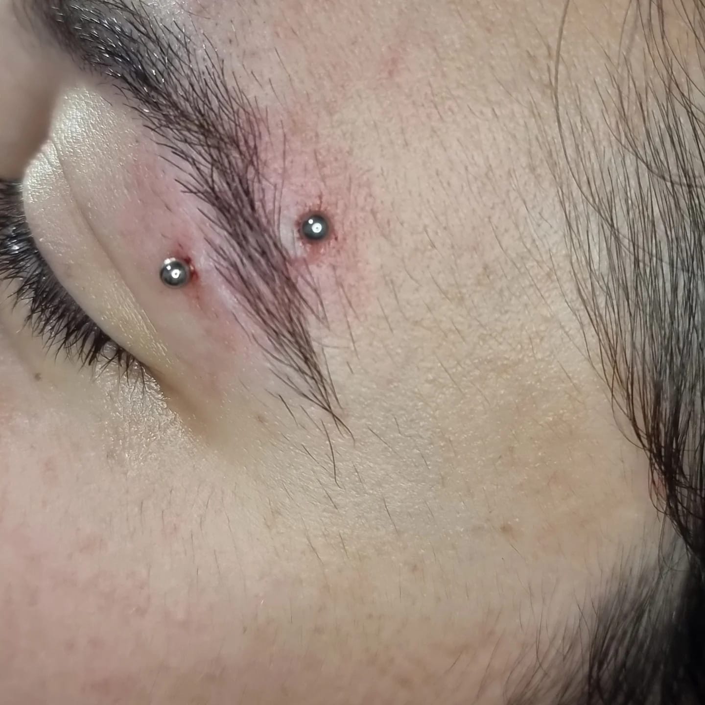 sobreceja_piercing